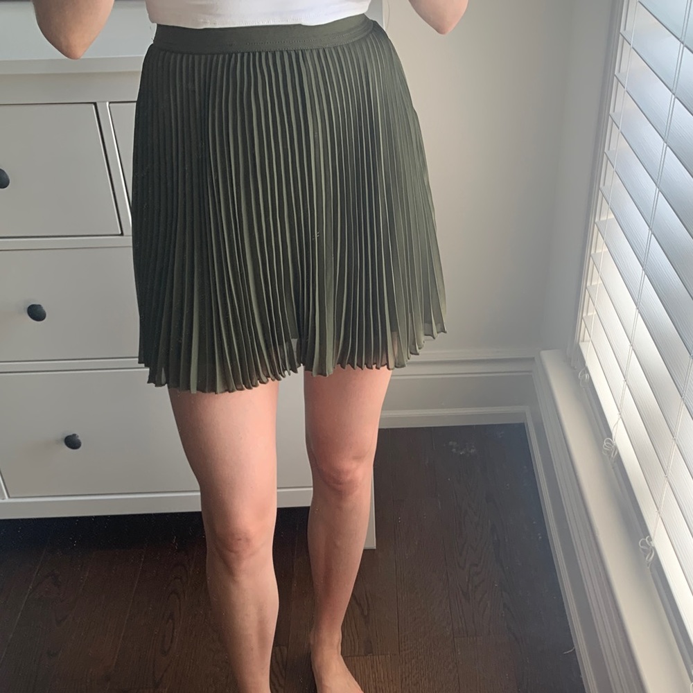 Dark Green Hollister Pleaded Skirt